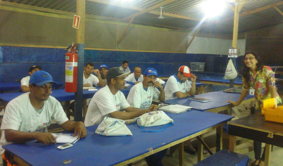 Aula com lousa no EJA- Res. Bosque das Casuarinas